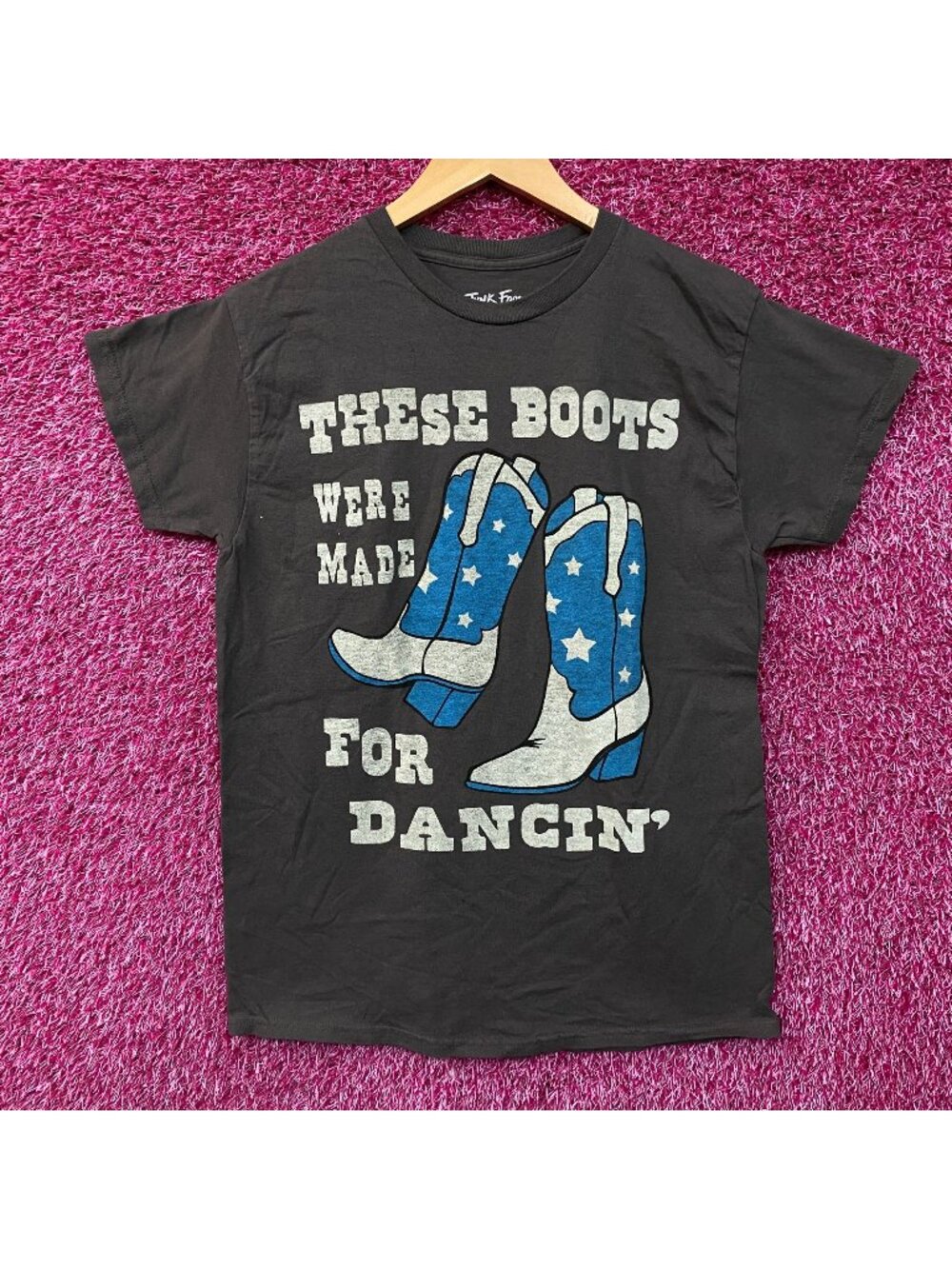 Junk Food These Boots Were Made For Dancin' Easy Graphic Women's Tee Small